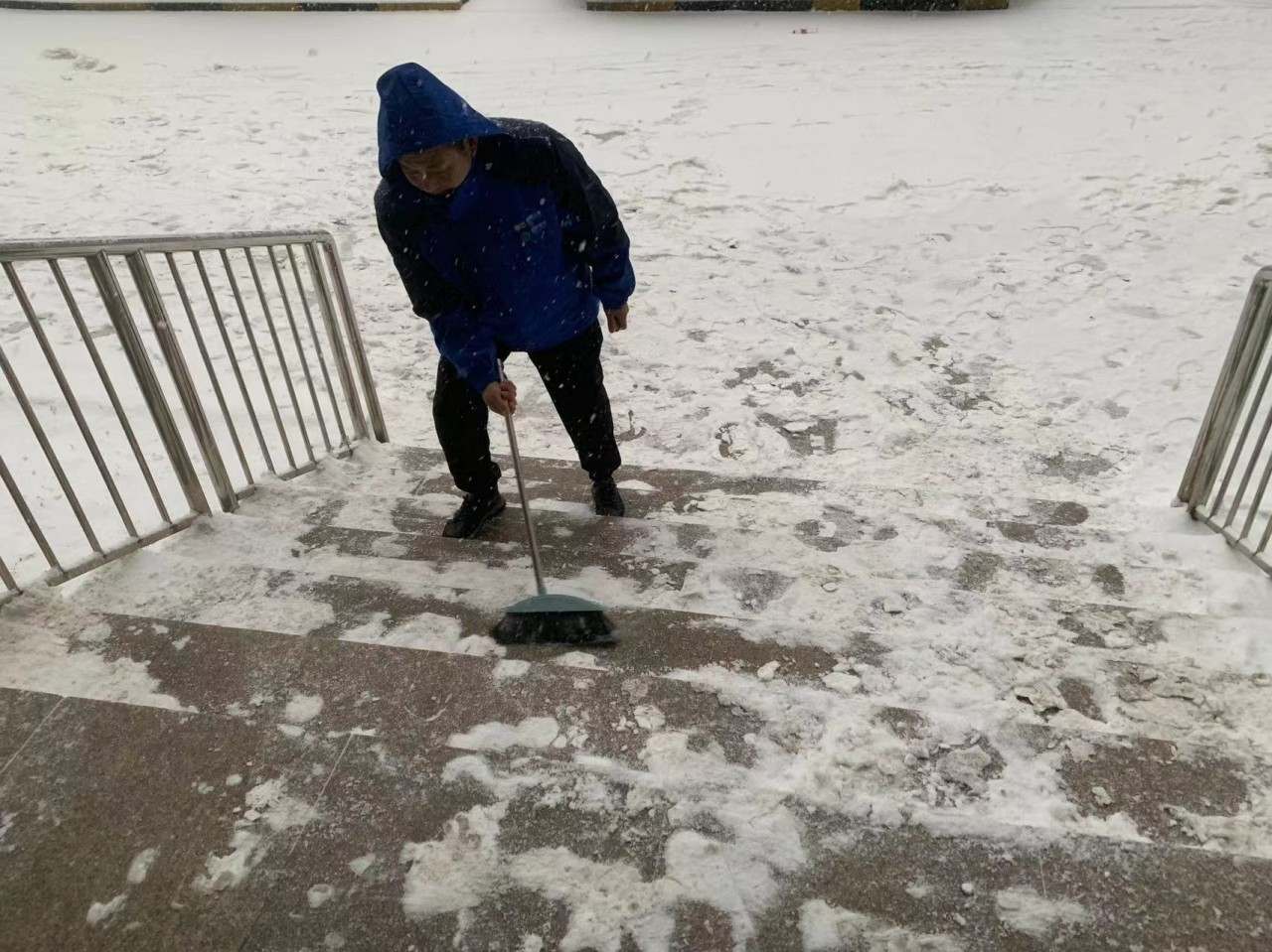 爱心企业献真情 中秋未至心先暖 |安徽丰富食品科技有限公司为安徽德远助残就业服务中心赠送中秋月饼